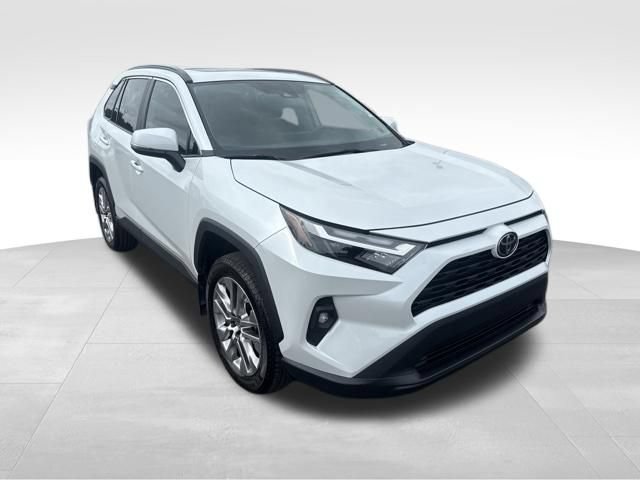 Used 2025 Toyota RAV4 XLE Premium w/ Weather Package FWD image 7