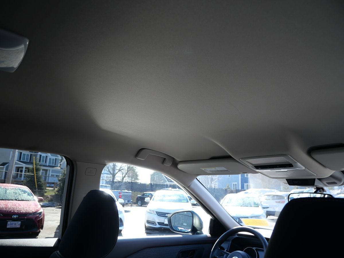 Used 2021 Nissan Rogue S image 28