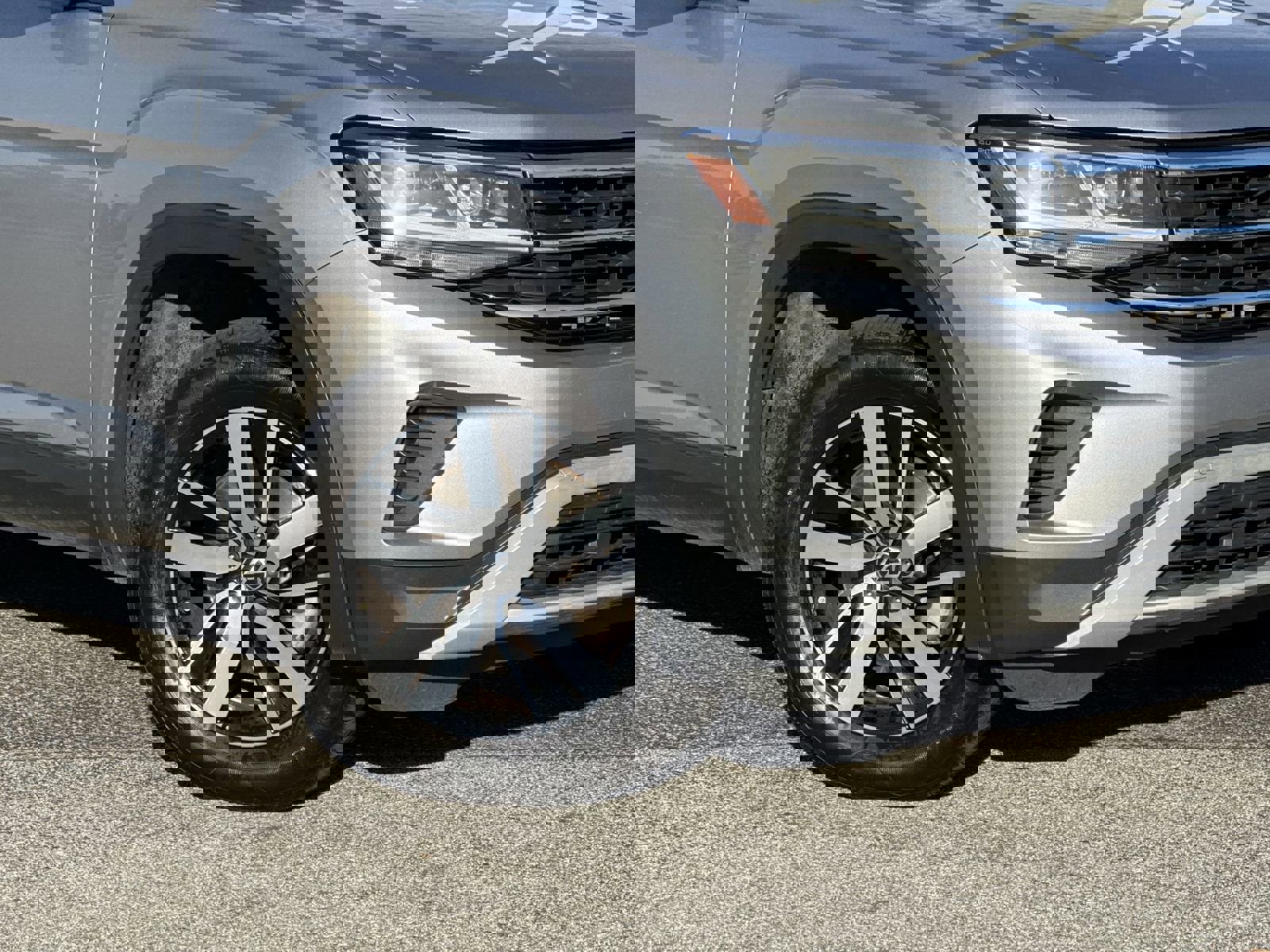 Used 2021 Volkswagen Atlas SE image 13