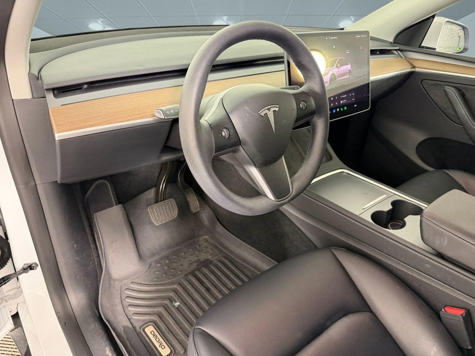 Used 2023 Tesla Model Y Long Range image 4