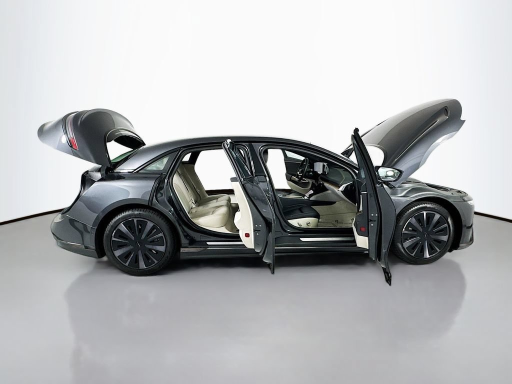 Used 2024 Lucid Air Pure RWD image 30