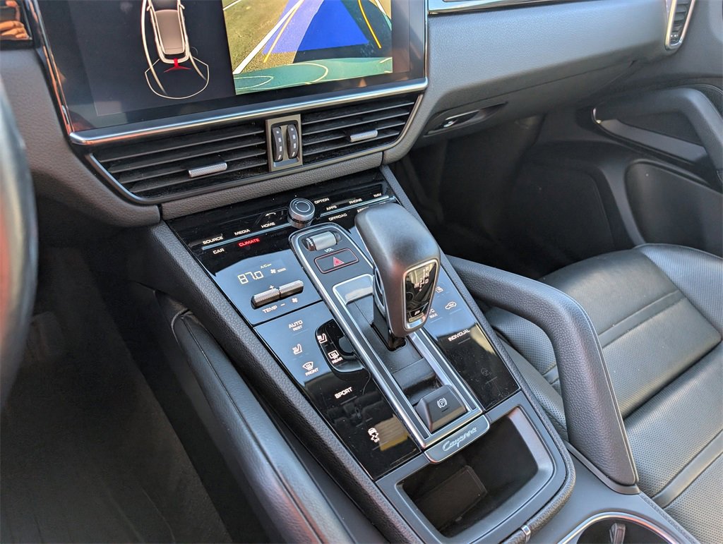 Used 2022 Porsche Cayenne Platinum Edition image 29