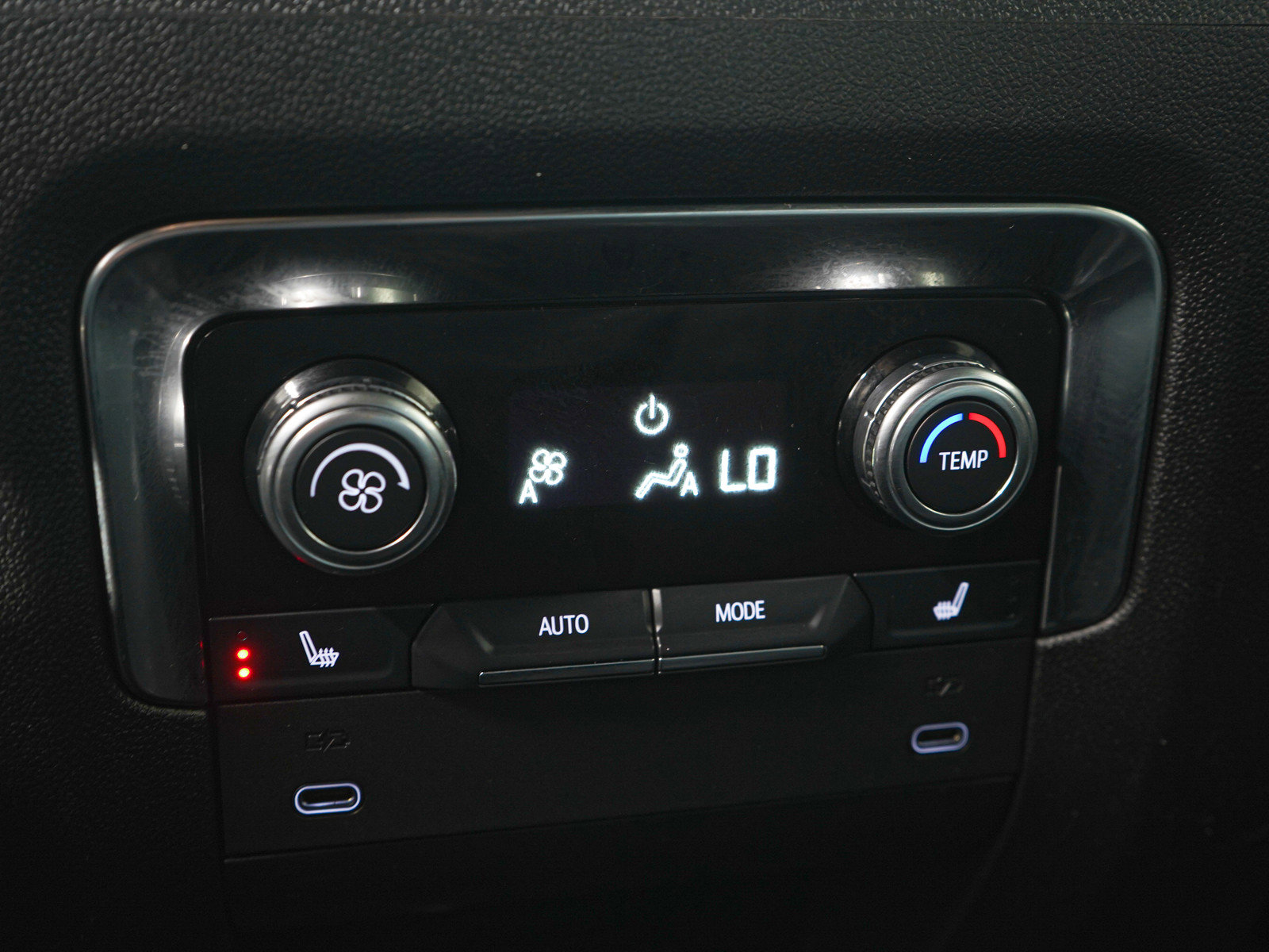 Used 2025 GMC Yukon Denali image 22