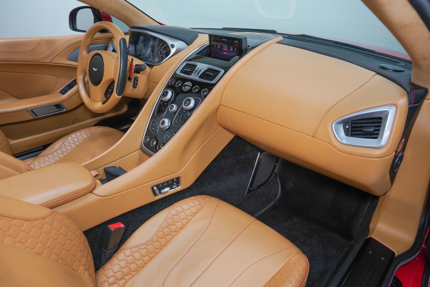 Used 2014 Aston Martin Vanquish Volante RWD image 31