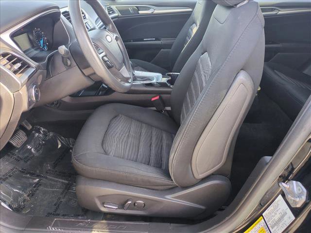 Used 2016 Ford Fusion SE image 15
