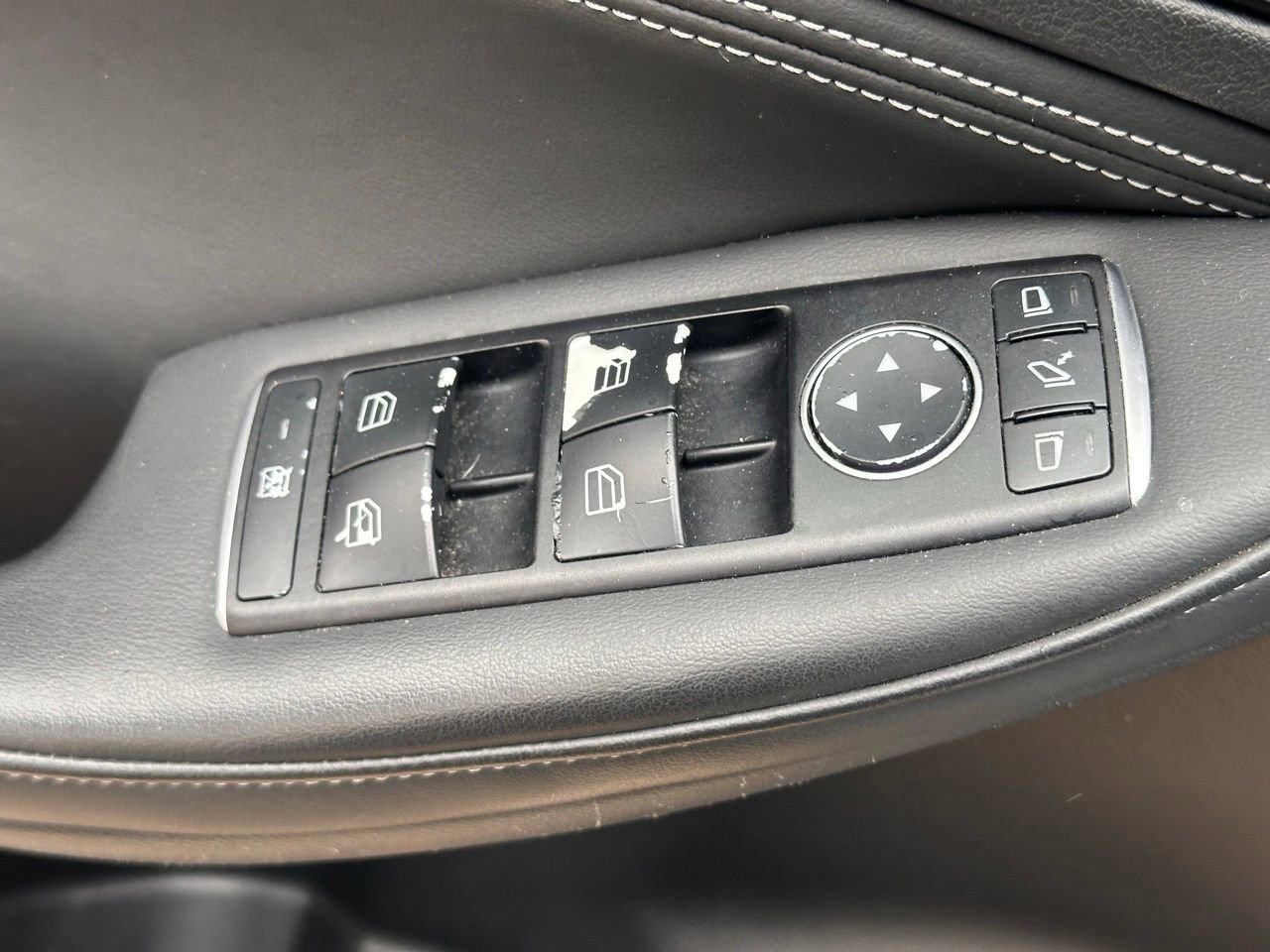 Used 2018 INFINITI QX30 Premium w/ Navigation Package image 29