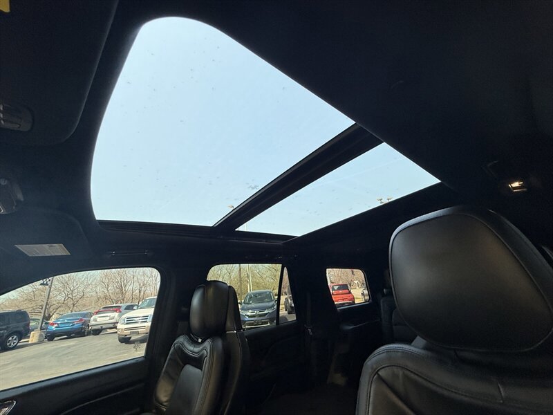 Used 2021 Lincoln Navigator Reserve w/ Luxury Package image 21