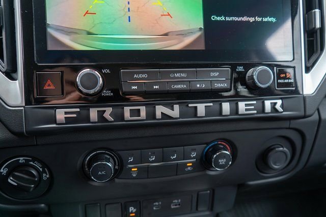 Certified 2025 Nissan Frontier SV image 28
