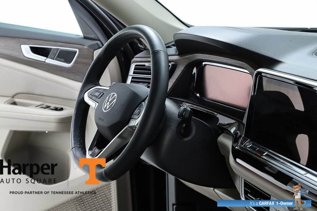 Used 2025 Volkswagen Atlas SEL Premium R-Line AWD/4WD image 34
