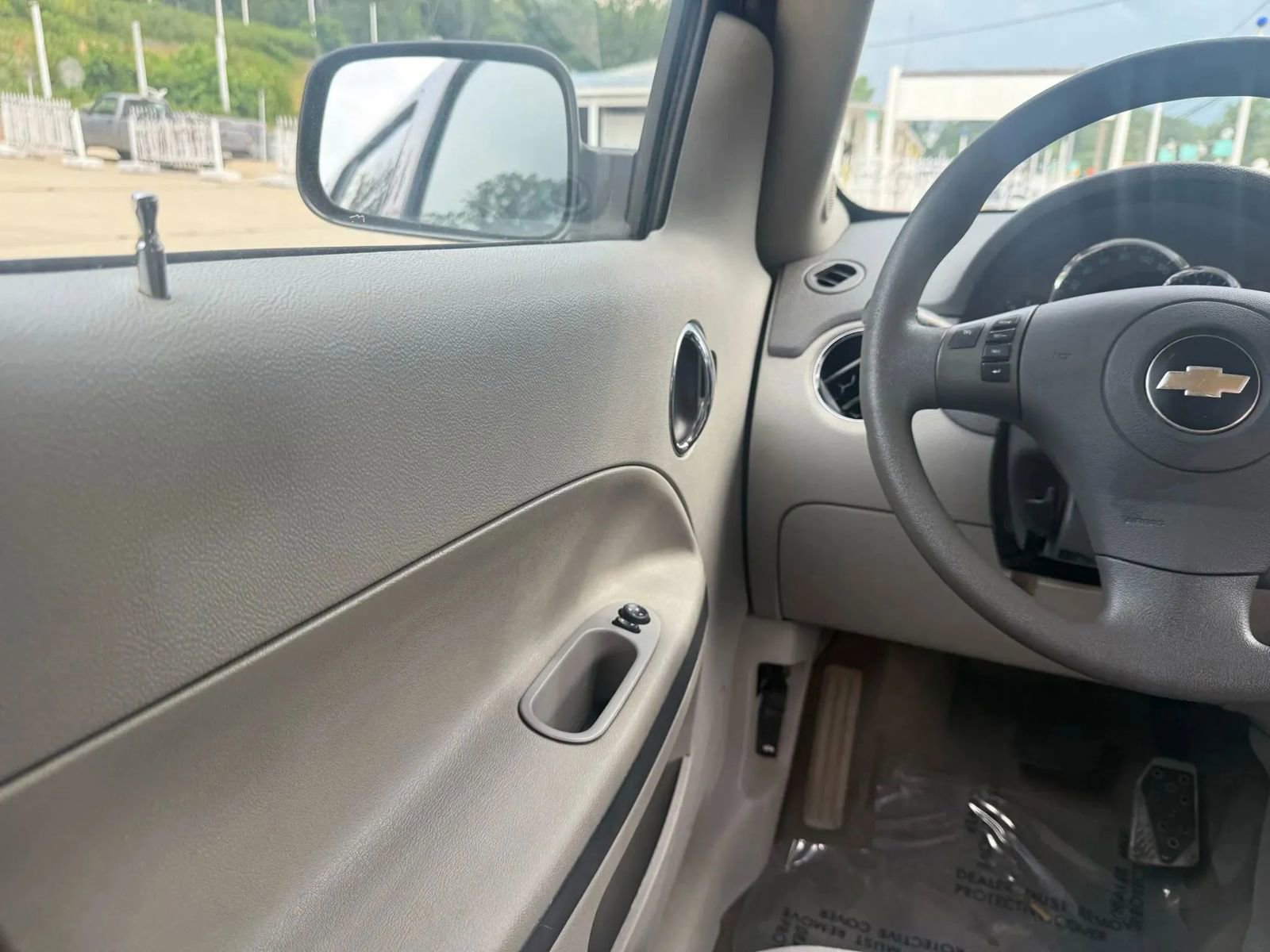 Used 2008 Chevrolet HHR LT image 26