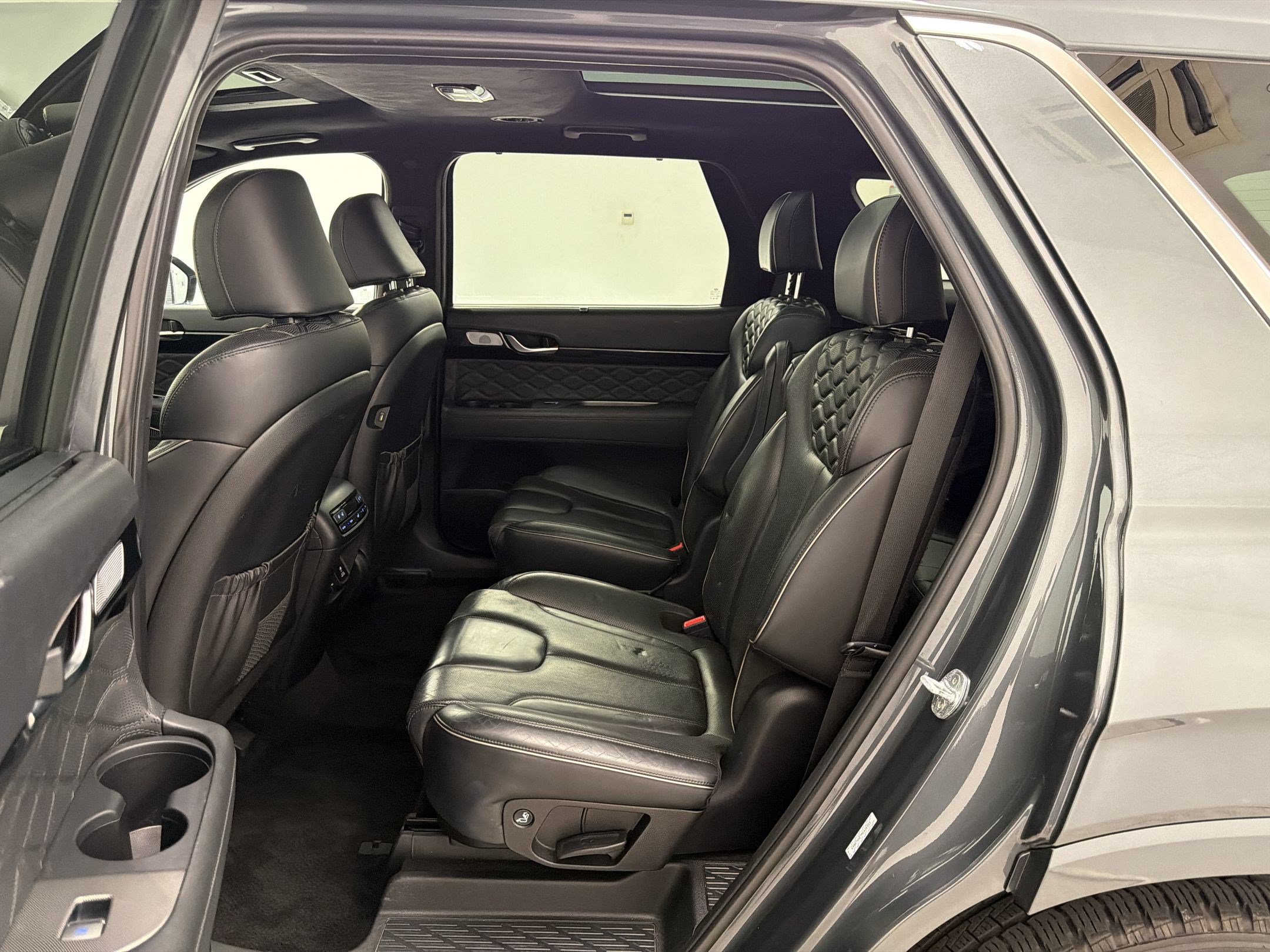 Used 2022 Hyundai Palisade Calligraphy w/ Cargo Package FWD image 14