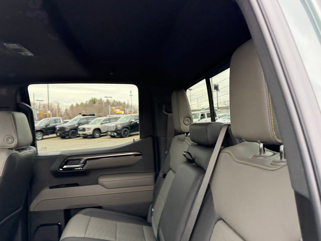 Used 2025 Chevrolet Silverado 1500 ZR2 w/ Technology Package image 9