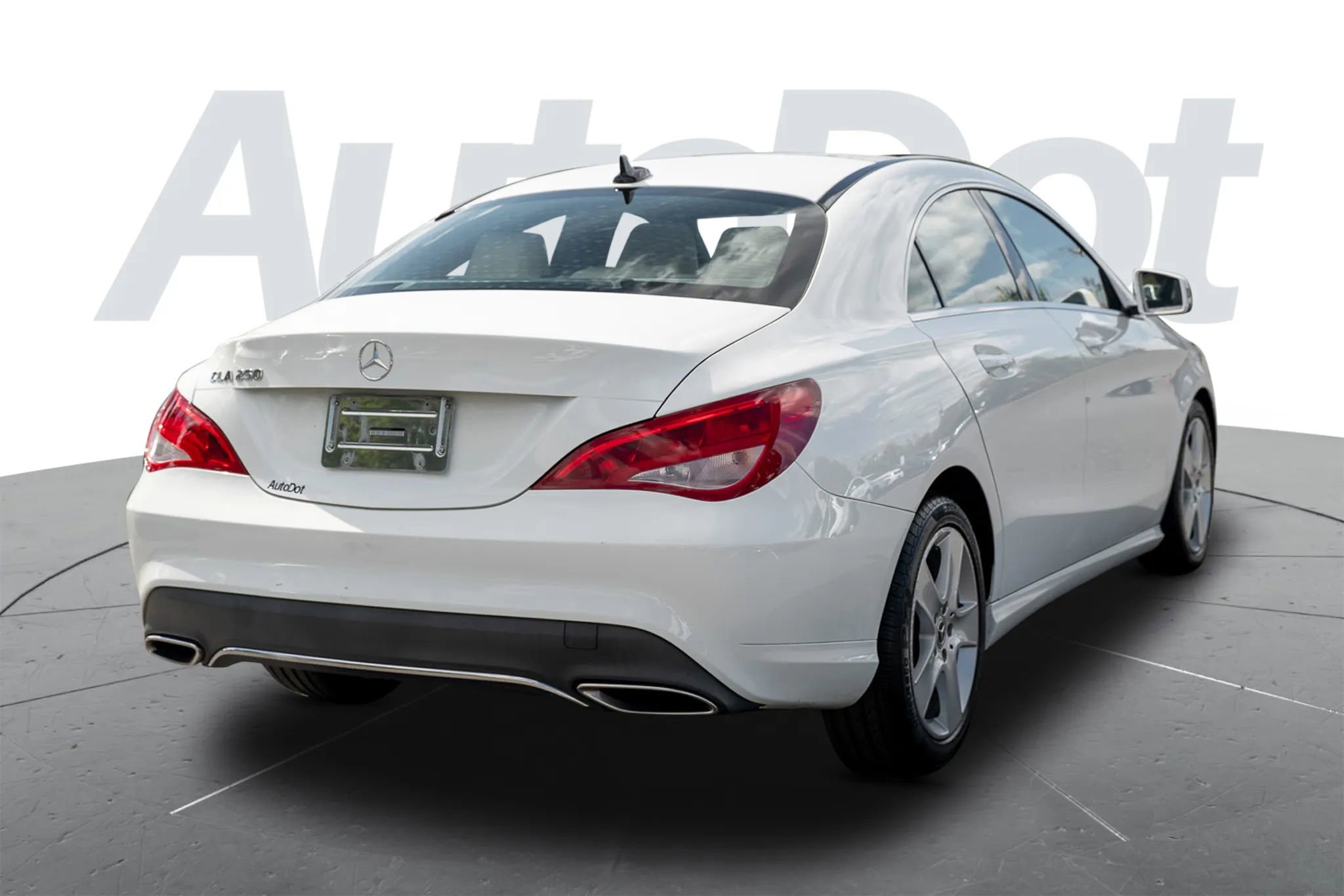 Used 2018 Mercedes-Benz CLA 250 image 3
