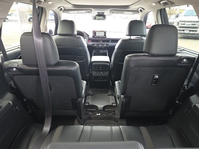 Used 2025 Honda Pilot Touring image 10