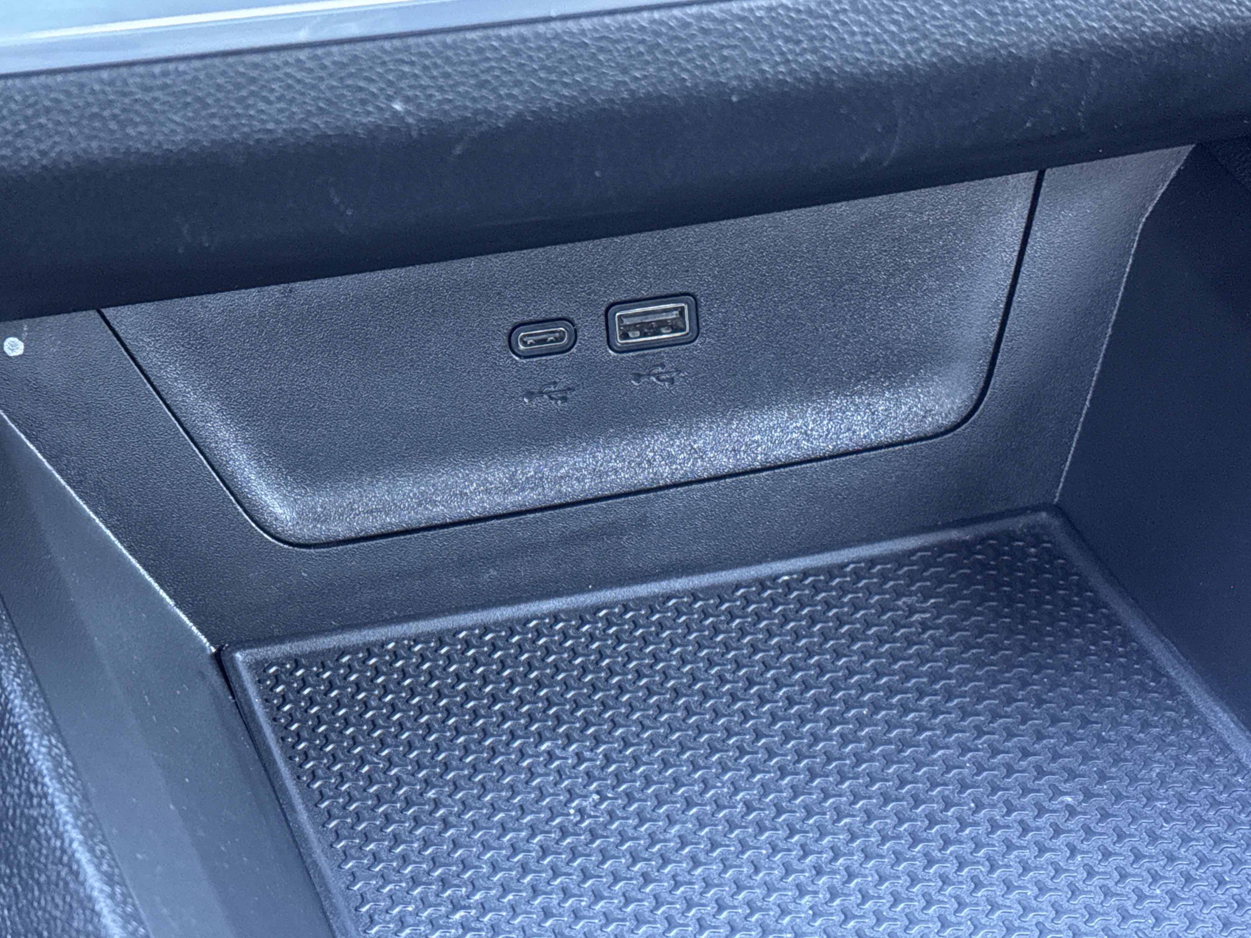 Used 2025 Chevrolet Equinox LT FWD image 28
