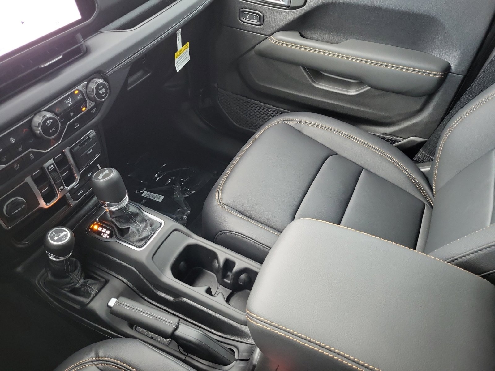 New 2025 Jeep Wrangler Sahara image 15