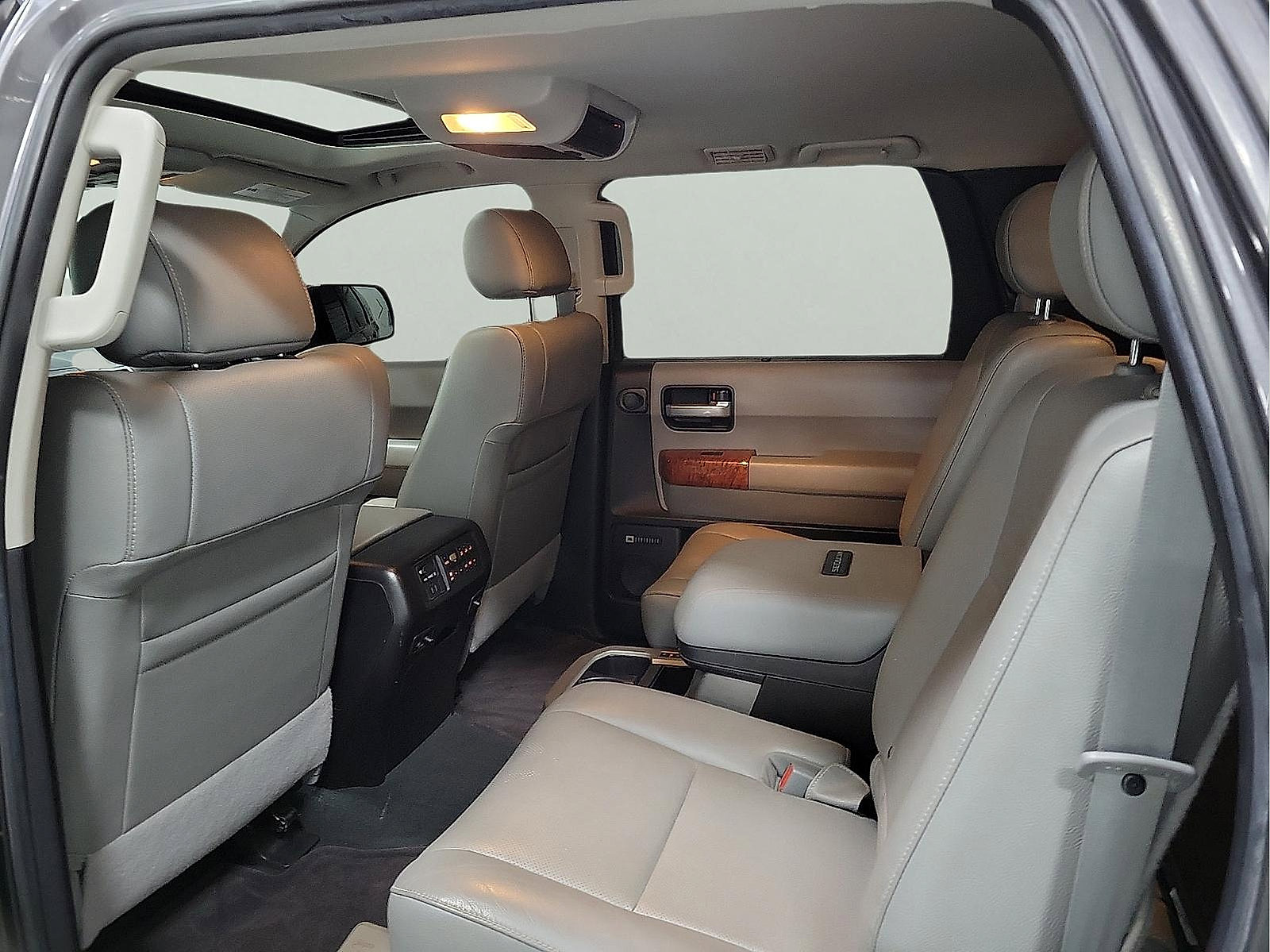 Certified 2021 Toyota Sequoia Platinum image 9