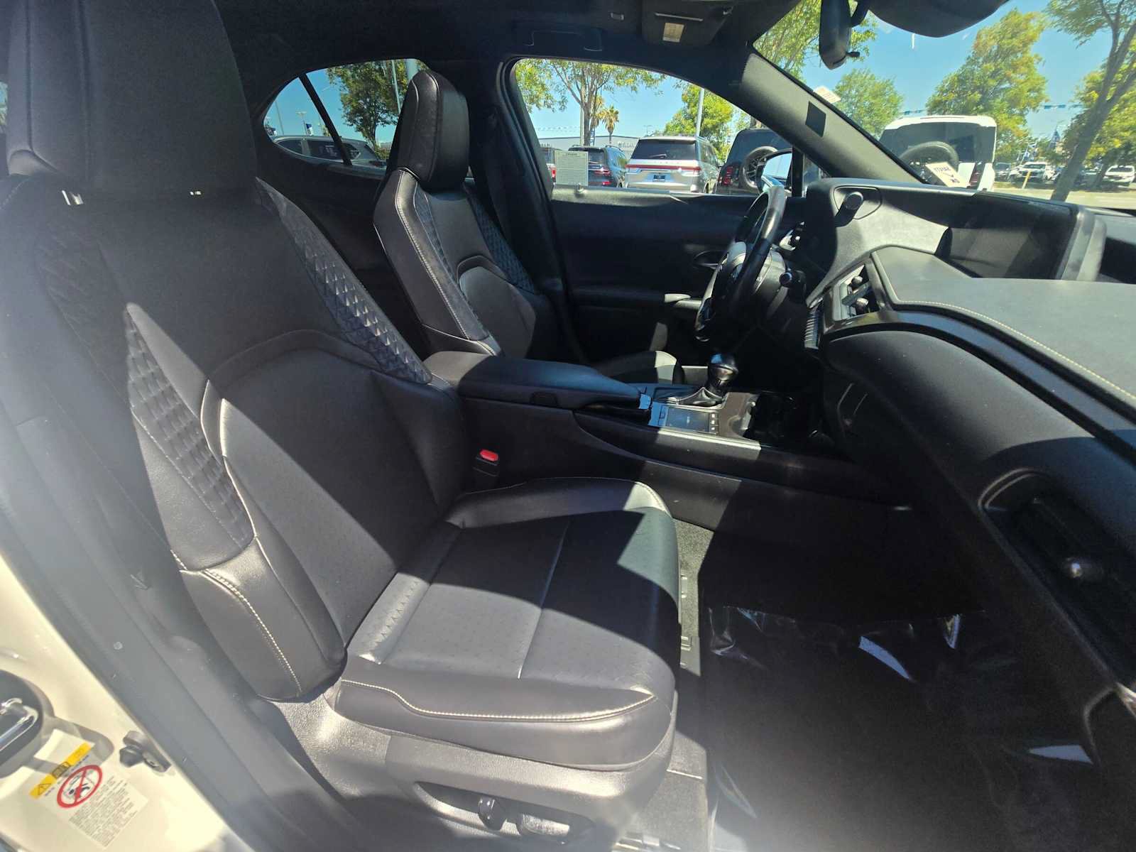 Used 2019 Lexus UX 200 FWD image 10