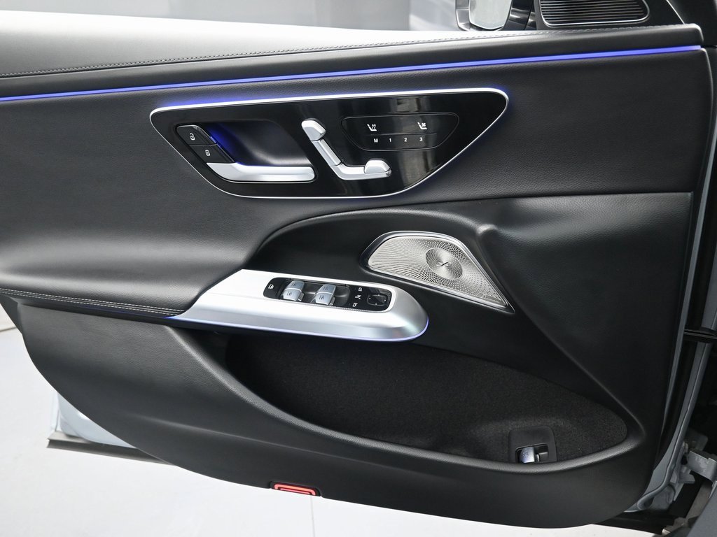 Used 2024 Mercedes-Benz E 350 4MATIC Sedan w/ Leather Package image 27