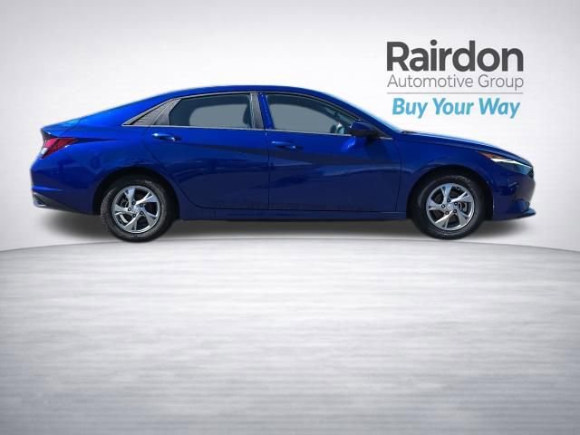 Used 2023 Hyundai Elantra SE w/ Preferred Accessory Package FWD image 8