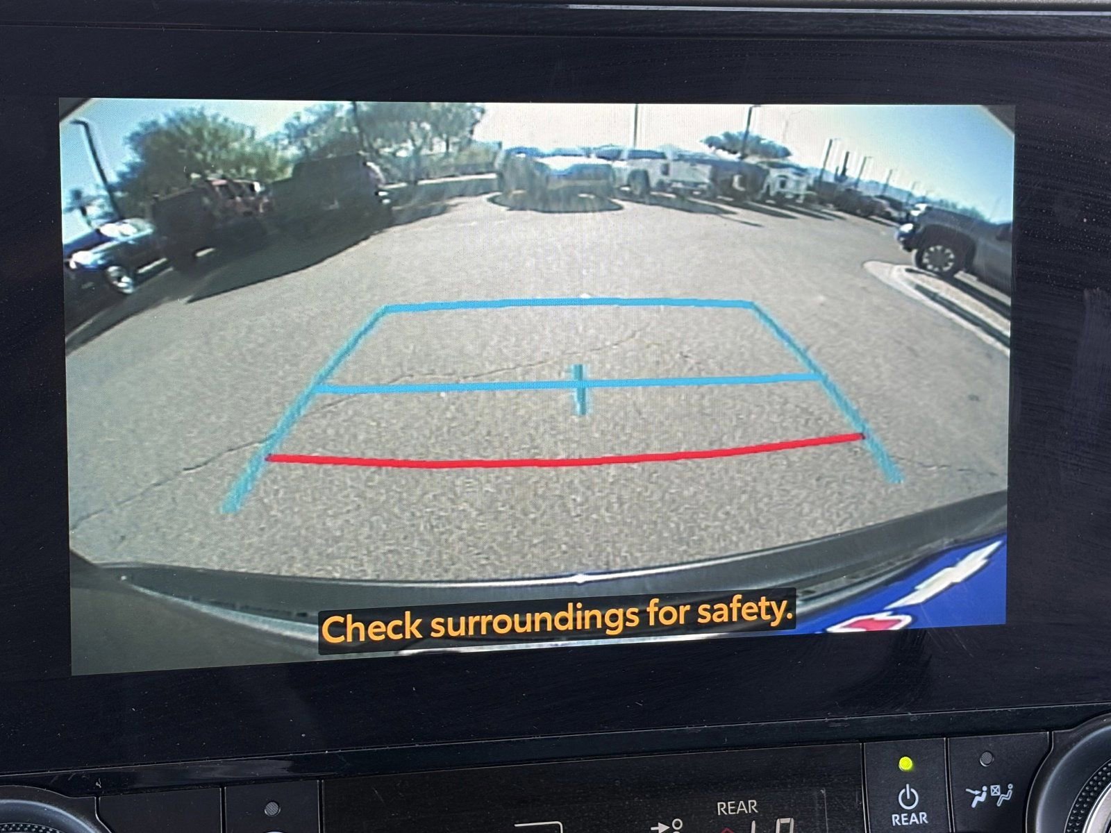 Used 2025 Toyota Highlander XLE FWD image 29