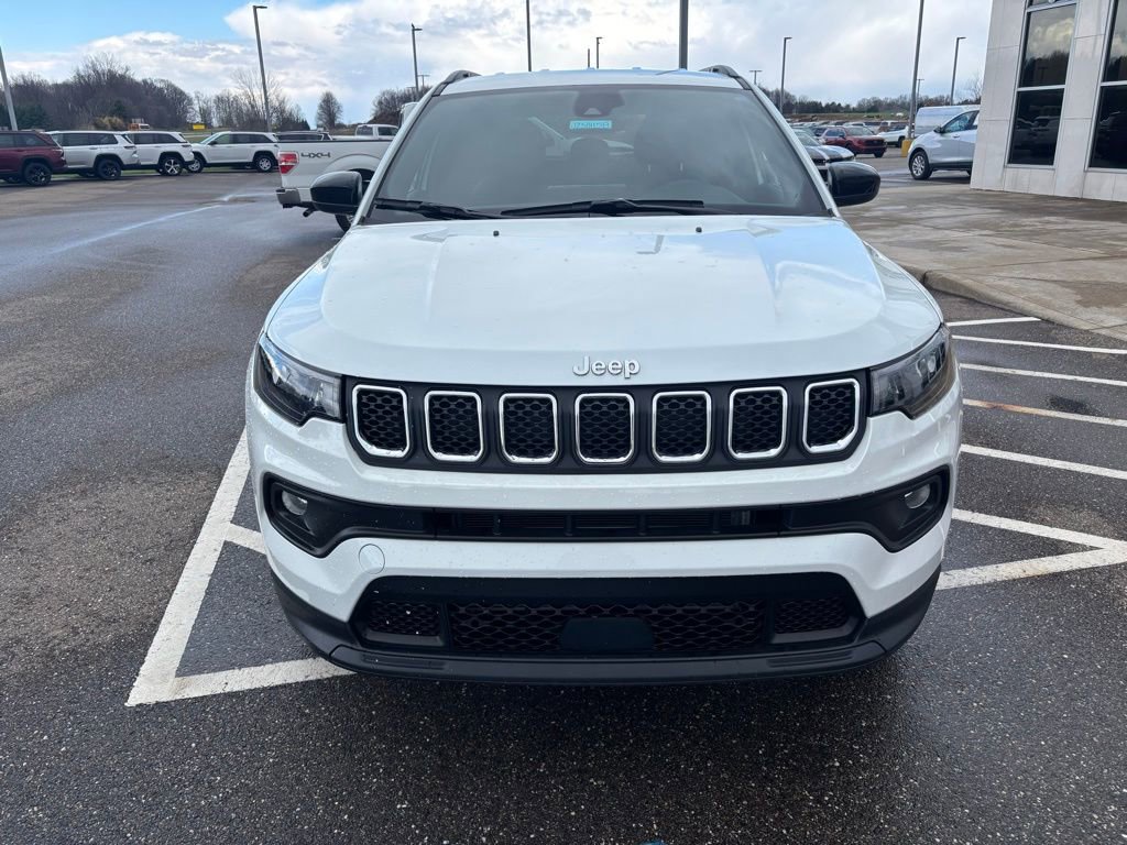 Used 2023 Jeep Compass Latitude image 4