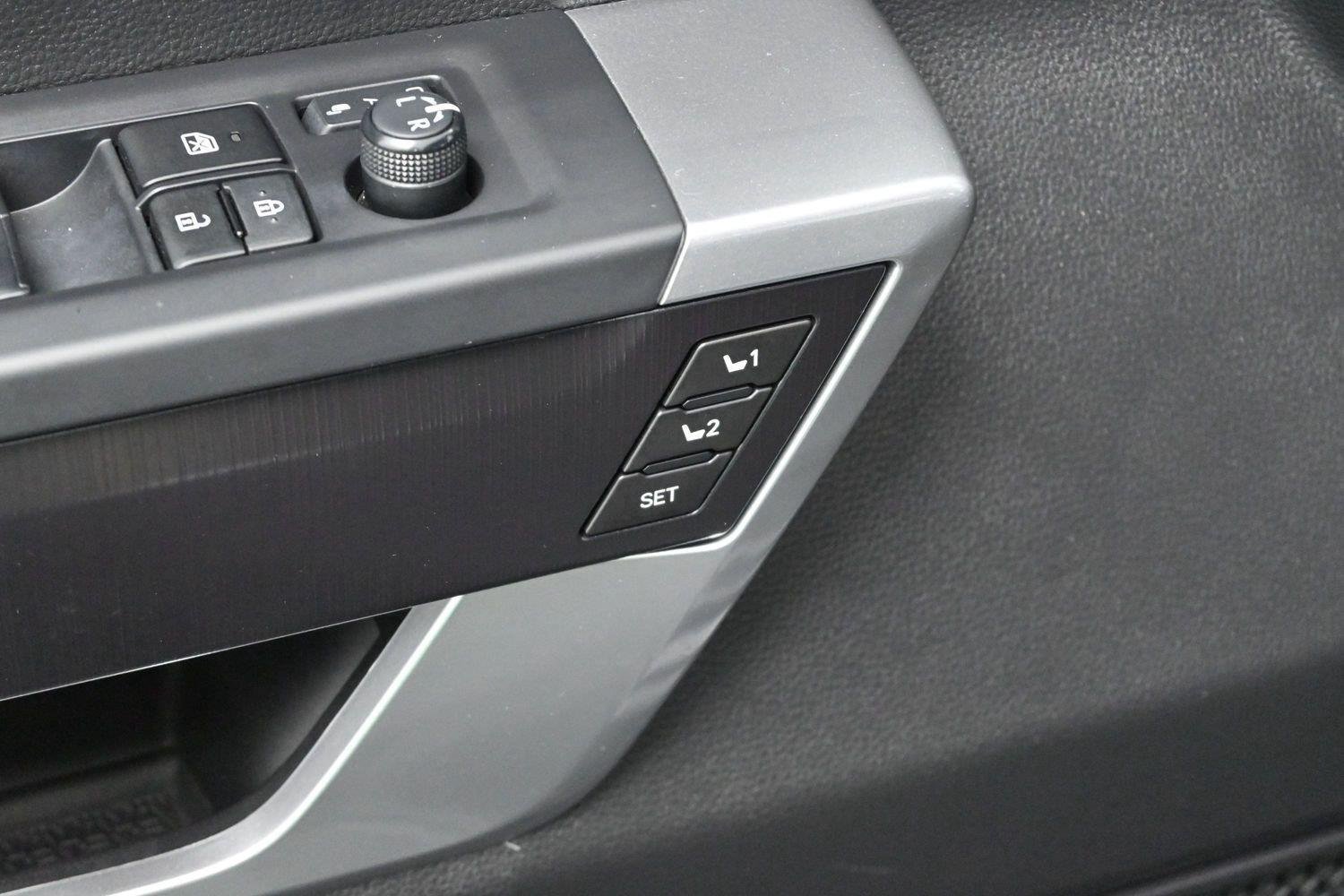 Used 2023 Toyota Sequoia Platinum AWD/4WD image 16