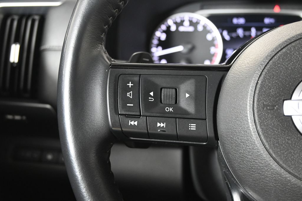 Used 2023 Nissan Pathfinder SL AWD/4WD image 36
