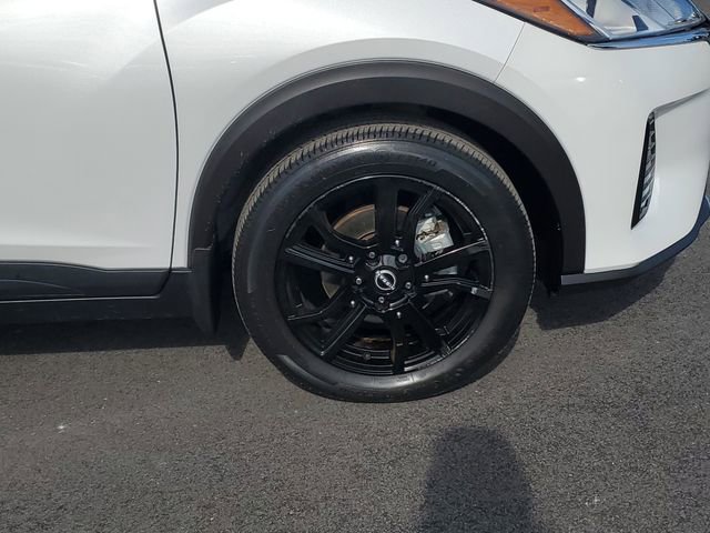 Certified 2023 Nissan Kicks SV image 9