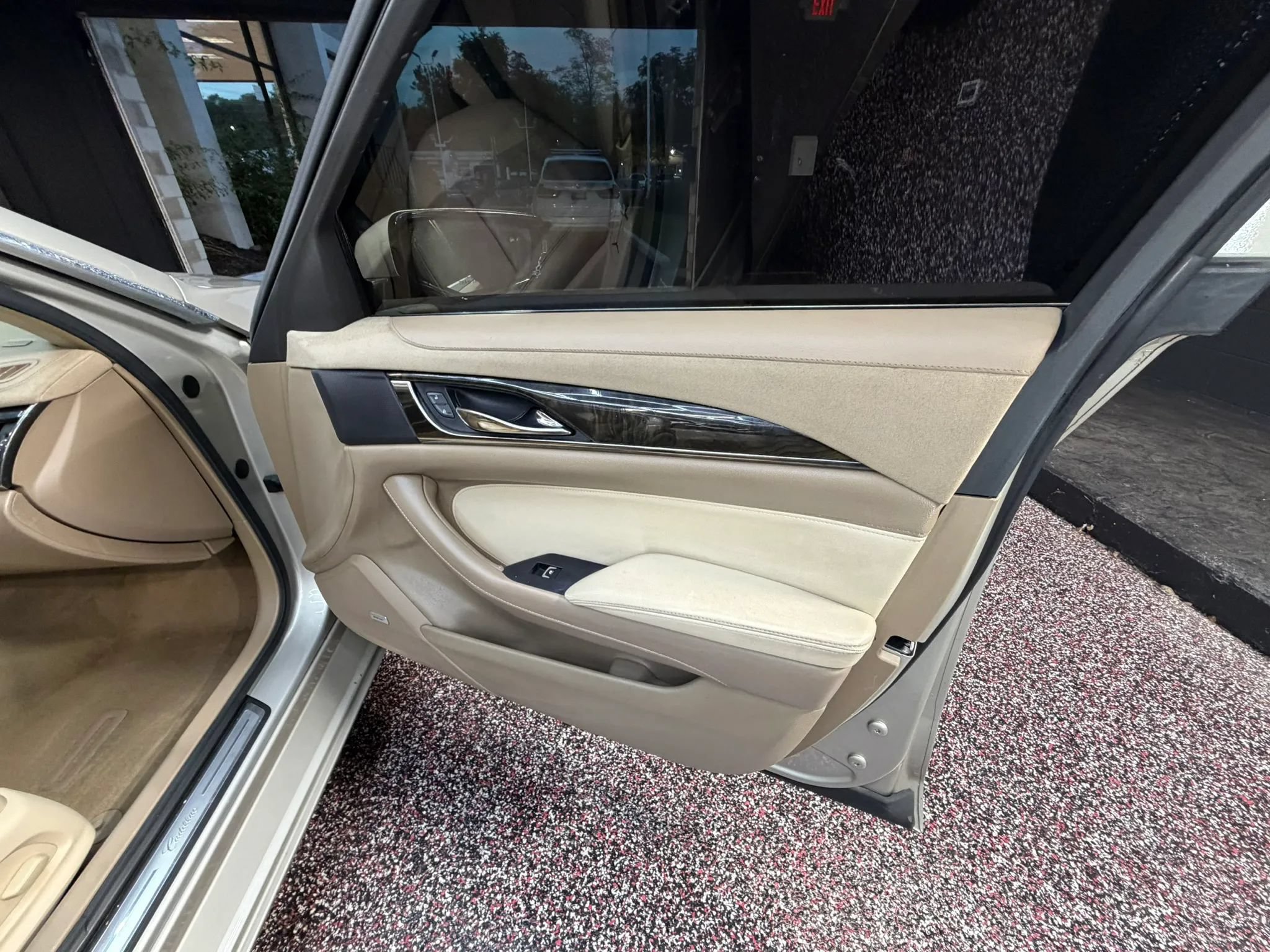 Used 2015 Cadillac CTS Luxury RWD image 31