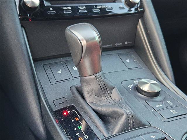 Used 2025 Lexus IS 350 F Sport RWD image 10