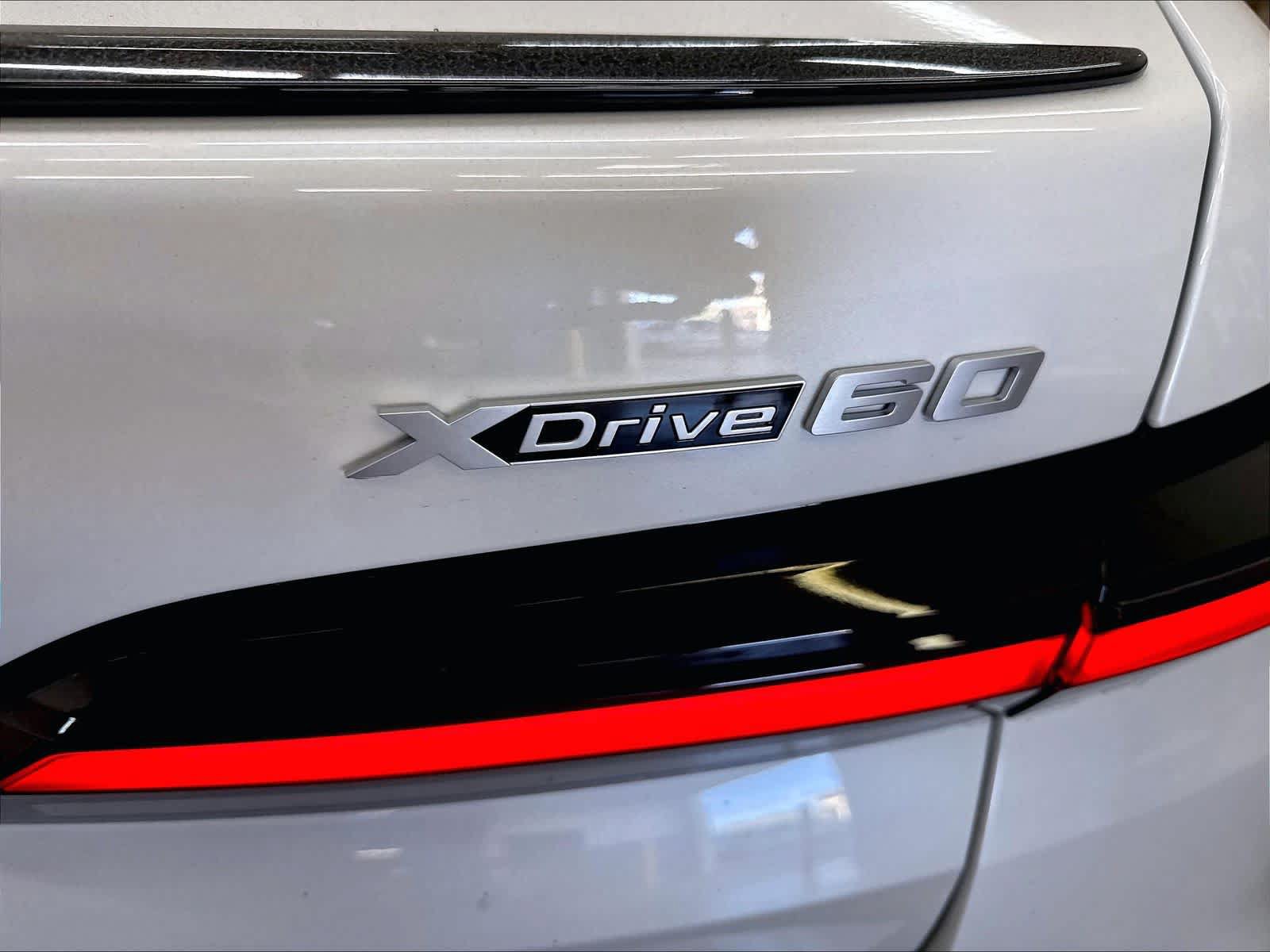 Used 2023 BMW i7 xDrive60 w/ Executive Package 2 AWD/4WD image 11
