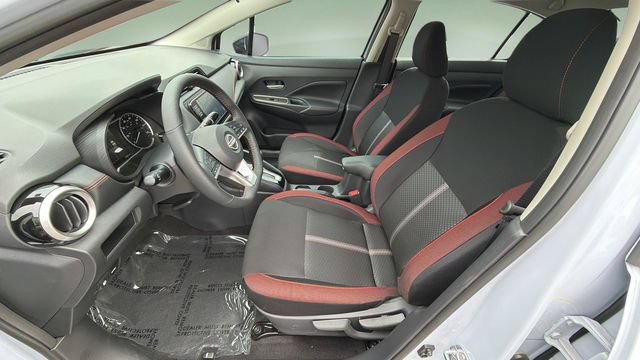 Used 2025 Nissan Versa SR w/ Trunk Package FWD image 18