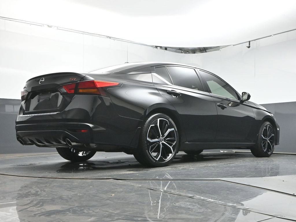 Used 2023 Nissan Altima 2.5 SR image 35