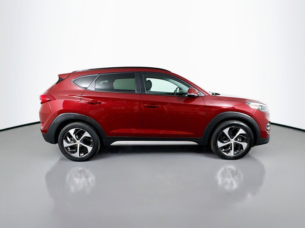 Used 2018 Hyundai Tucson Value AWD/4WD image 6