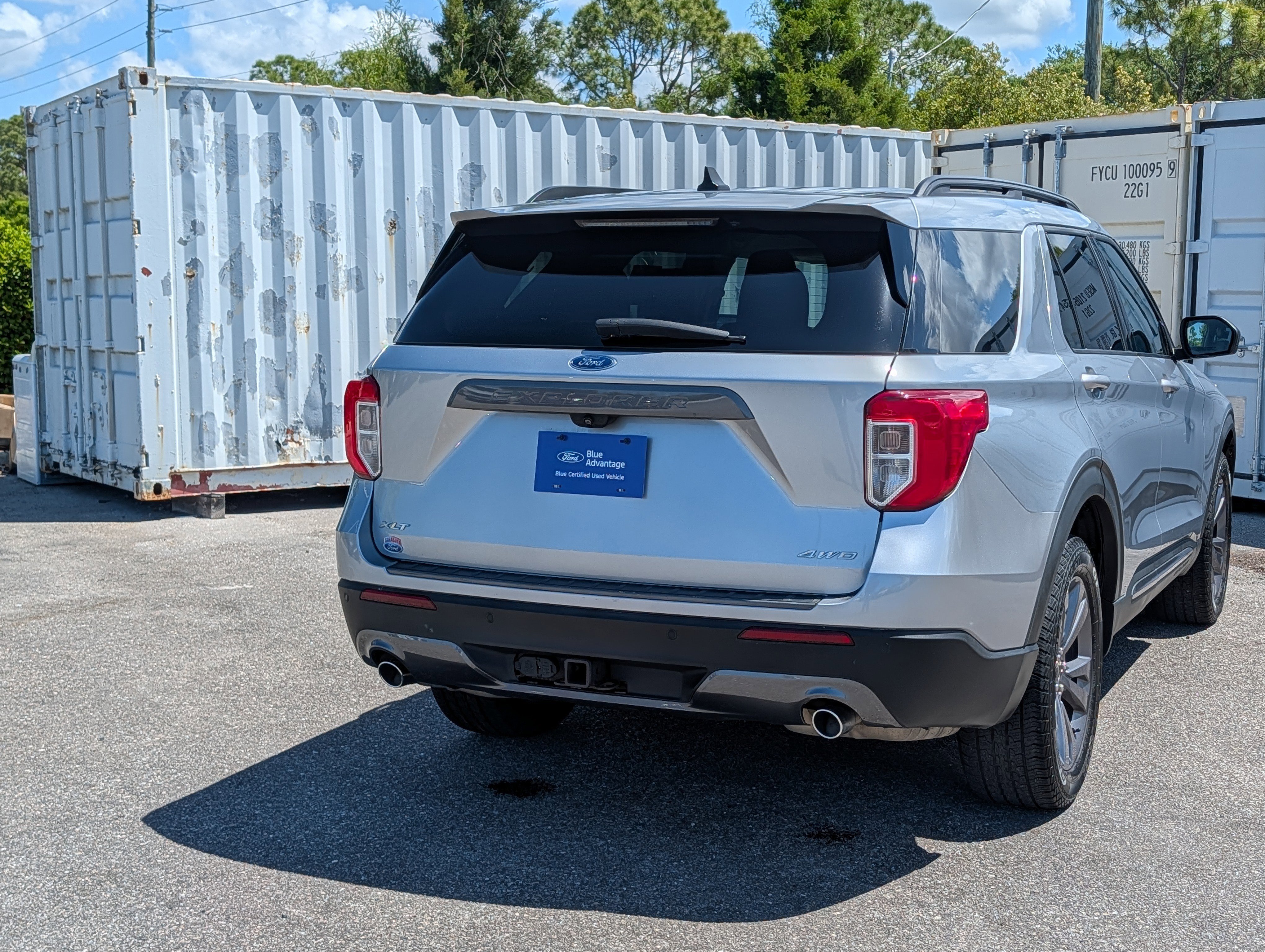 Certified 2022 Ford Explorer XLT w/ Equipment Group 202A AWD/4WD image 4