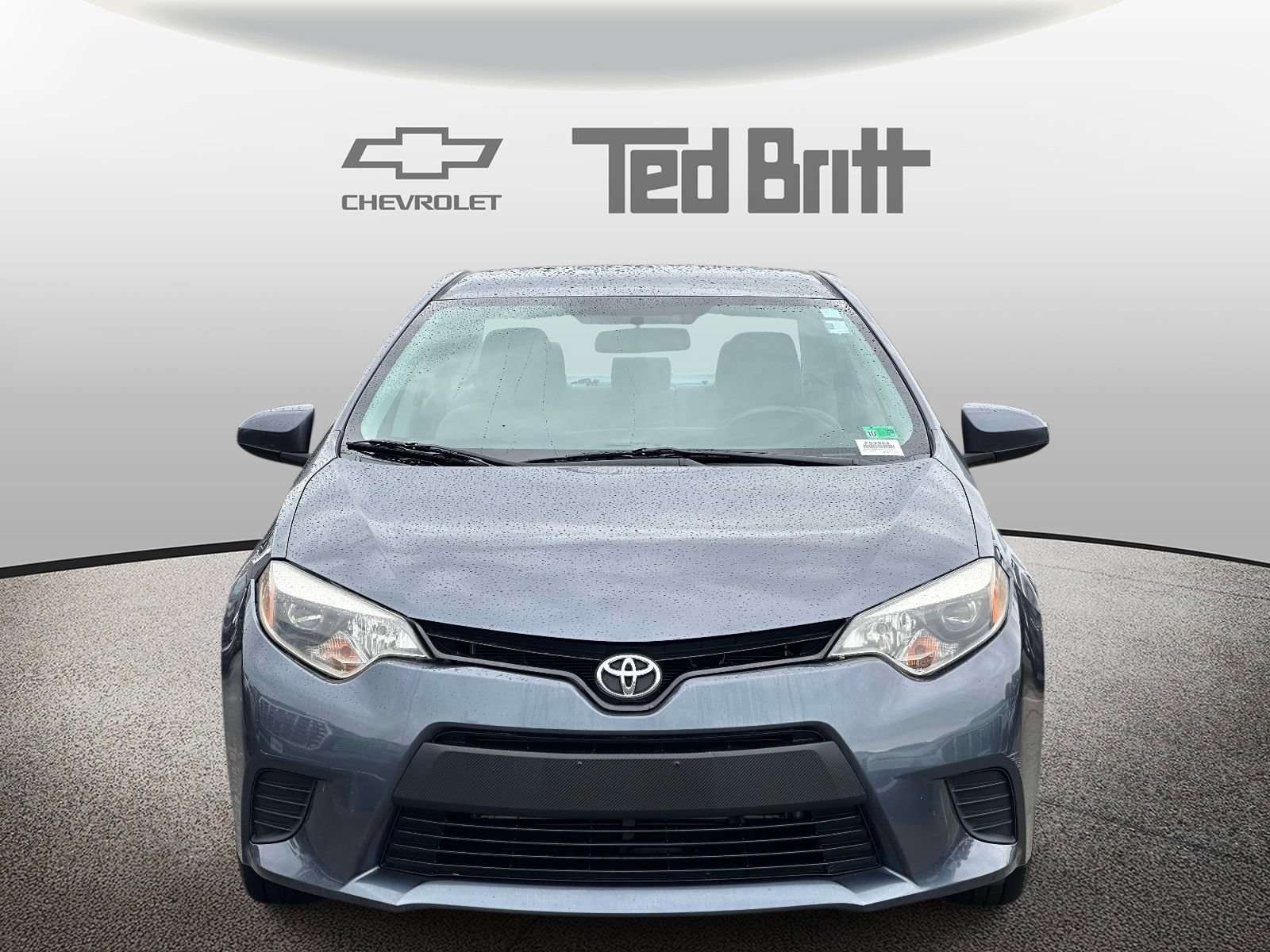Used 2014 Toyota Corolla LE FWD image 2