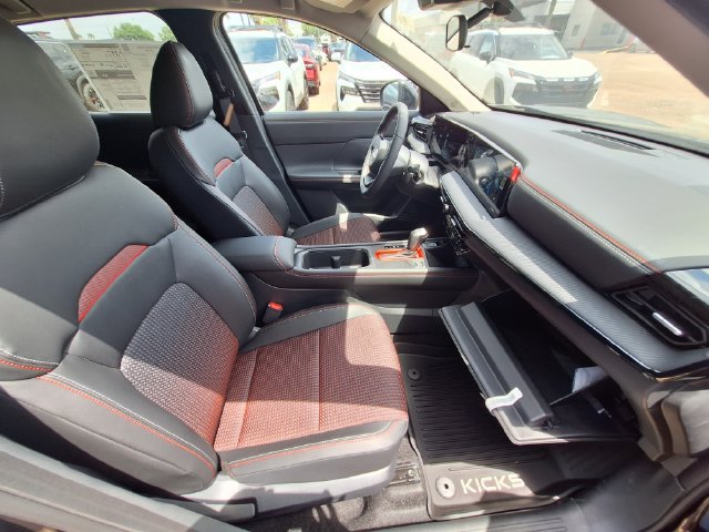 New 2026 Nissan Kicks SR w/ Cold Weather Package FWD image 29