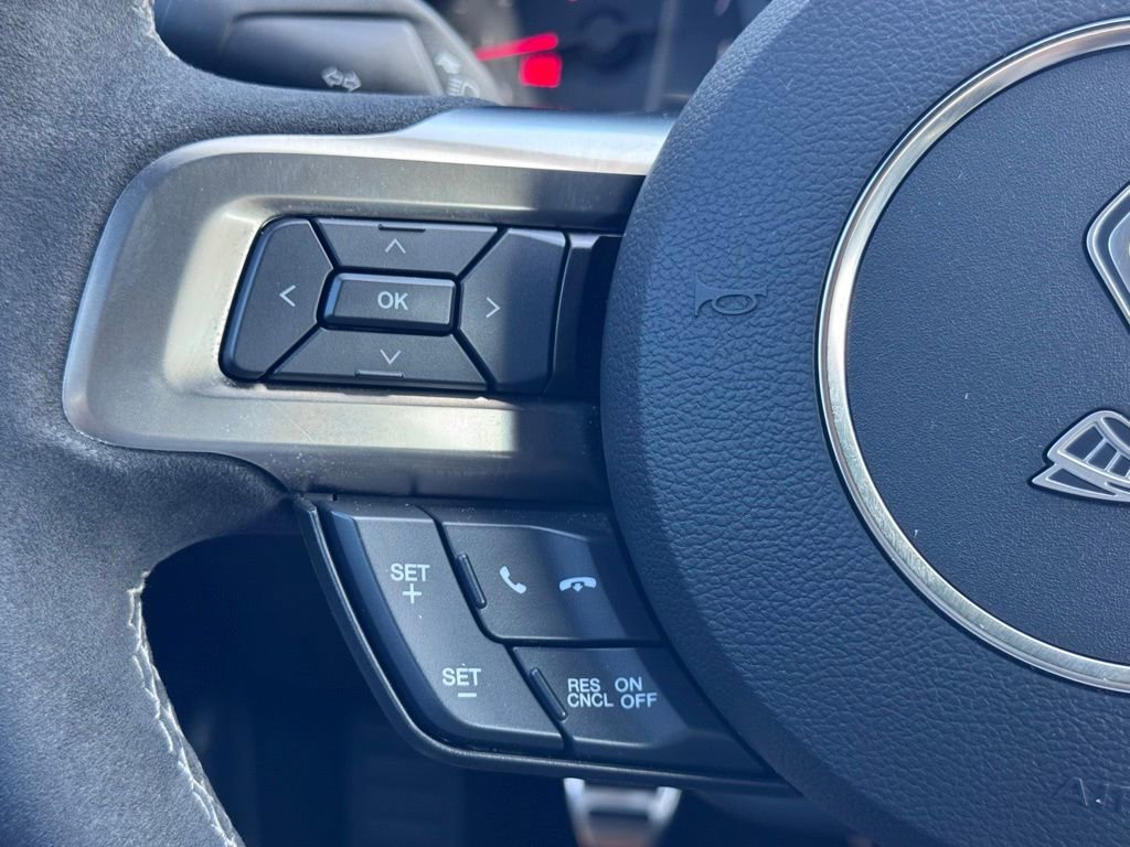 Used 2016 Ford Mustang Shelby GT350 w/ Technology Package image 9