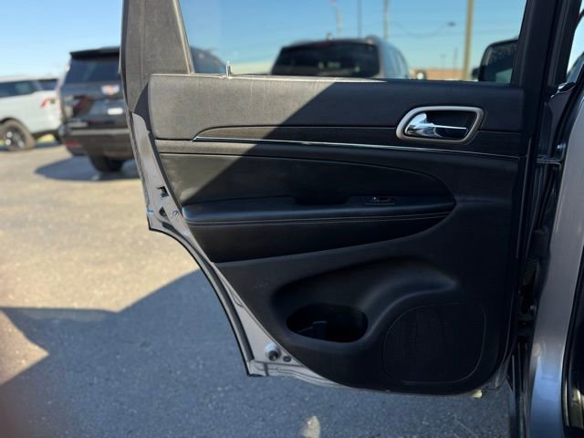 Used 2015 Jeep Grand Cherokee Limited image 14