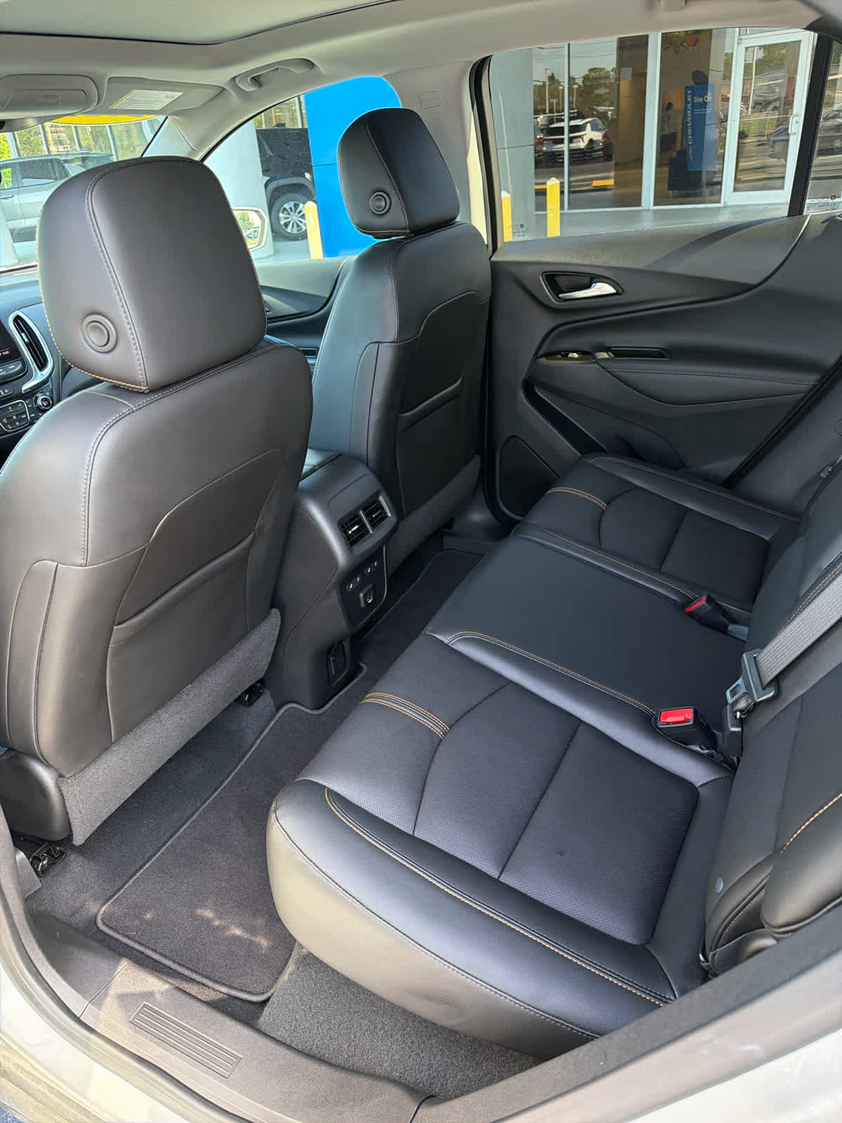 Used 2022 Chevrolet Equinox Premier AWD/4WD image 14