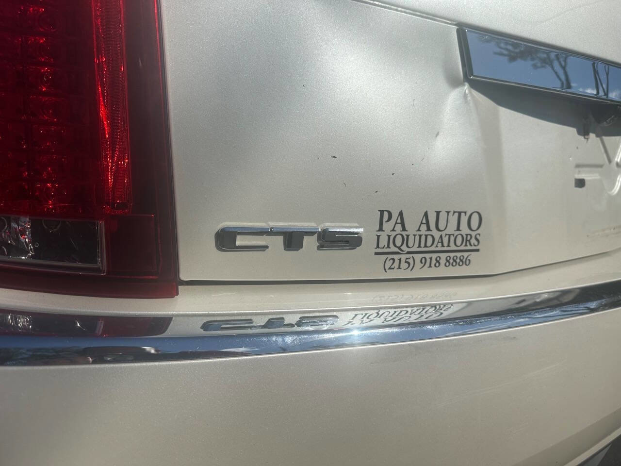 Used 2010 Cadillac CTS Luxury RWD image 8