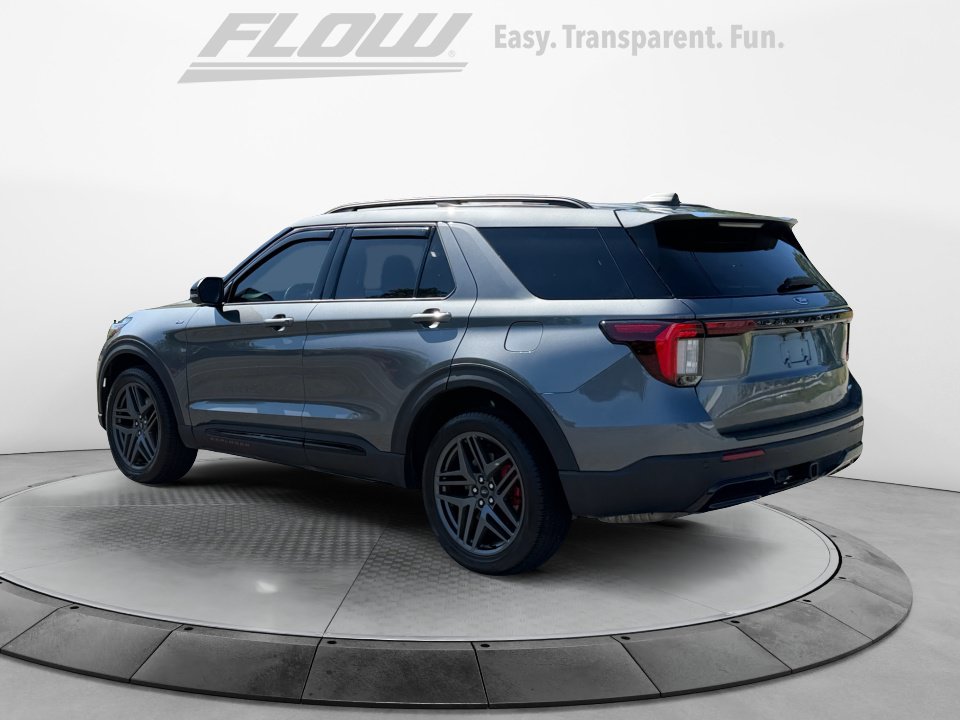 Used 2026 Ford Explorer ST-Line w/ ST-Line Street Pack AWD/4WD image 6