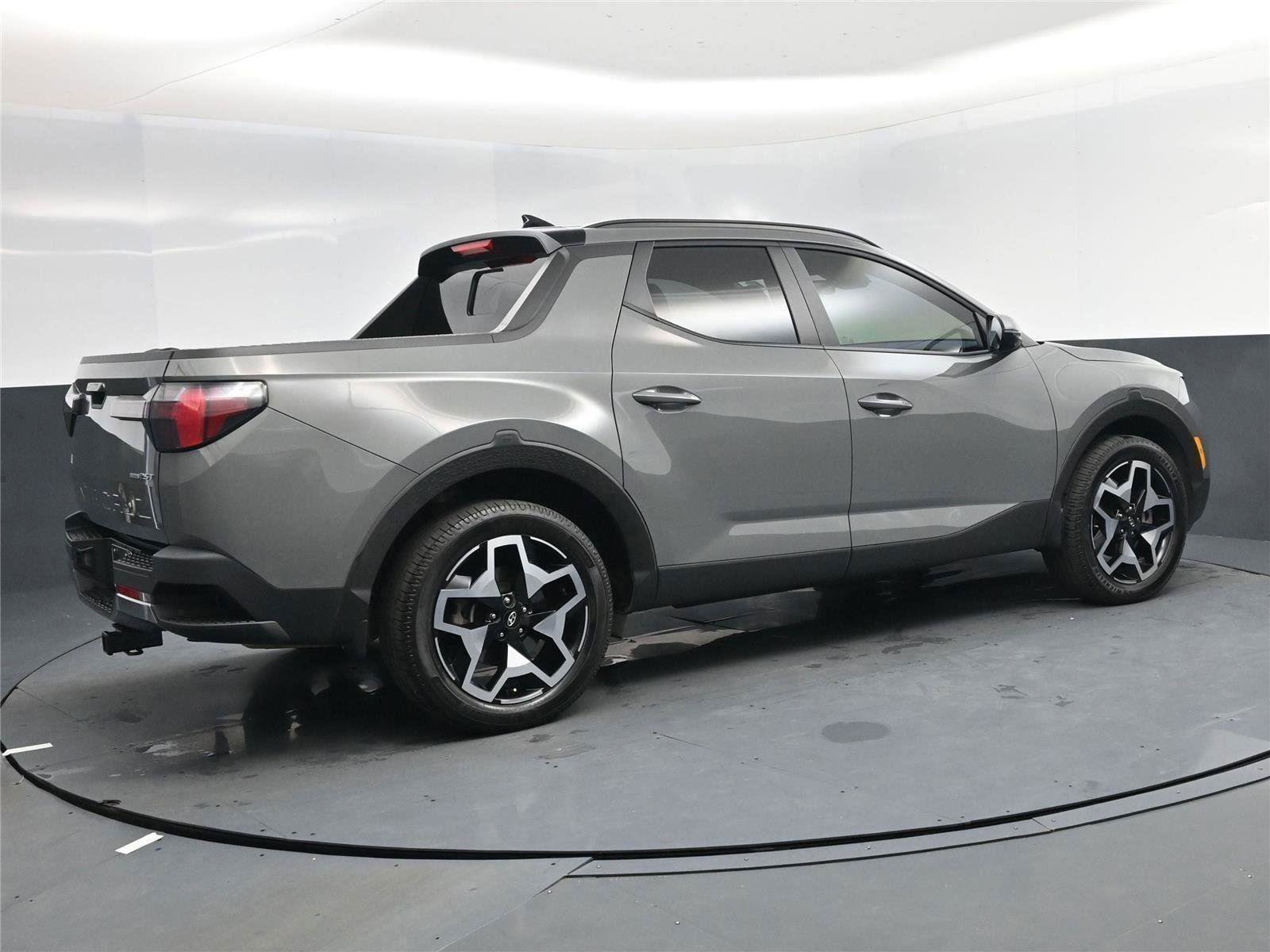 Used 2023 Hyundai Santa Cruz Limited image 4