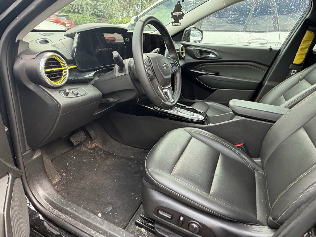 Certified 2026 Chevrolet Trax ACTIV w/ Sunroof Package FWD image 6