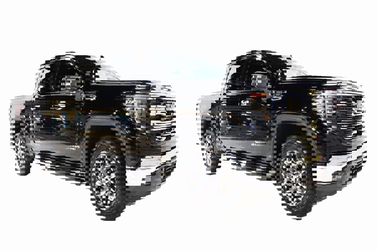 Used 2023 GMC Sierra 1500 SLT w/ SLT Convenience Package image 5