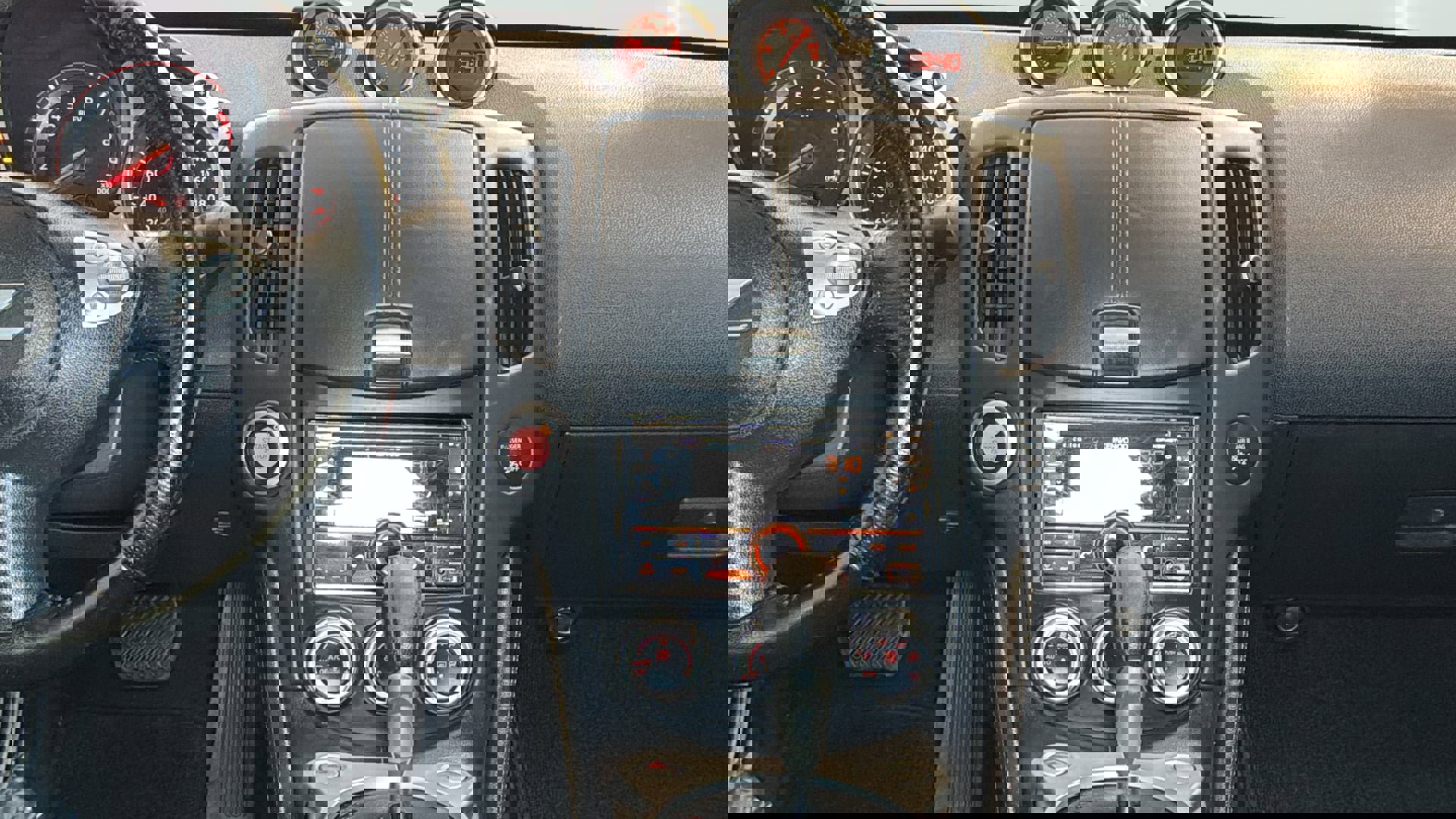 Used 2016 Nissan 370Z Coupe image 14