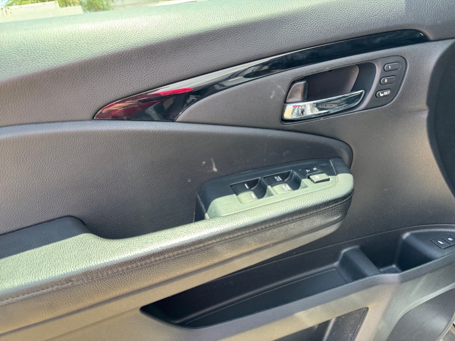 Used 2022 Honda Pilot Touring image 11