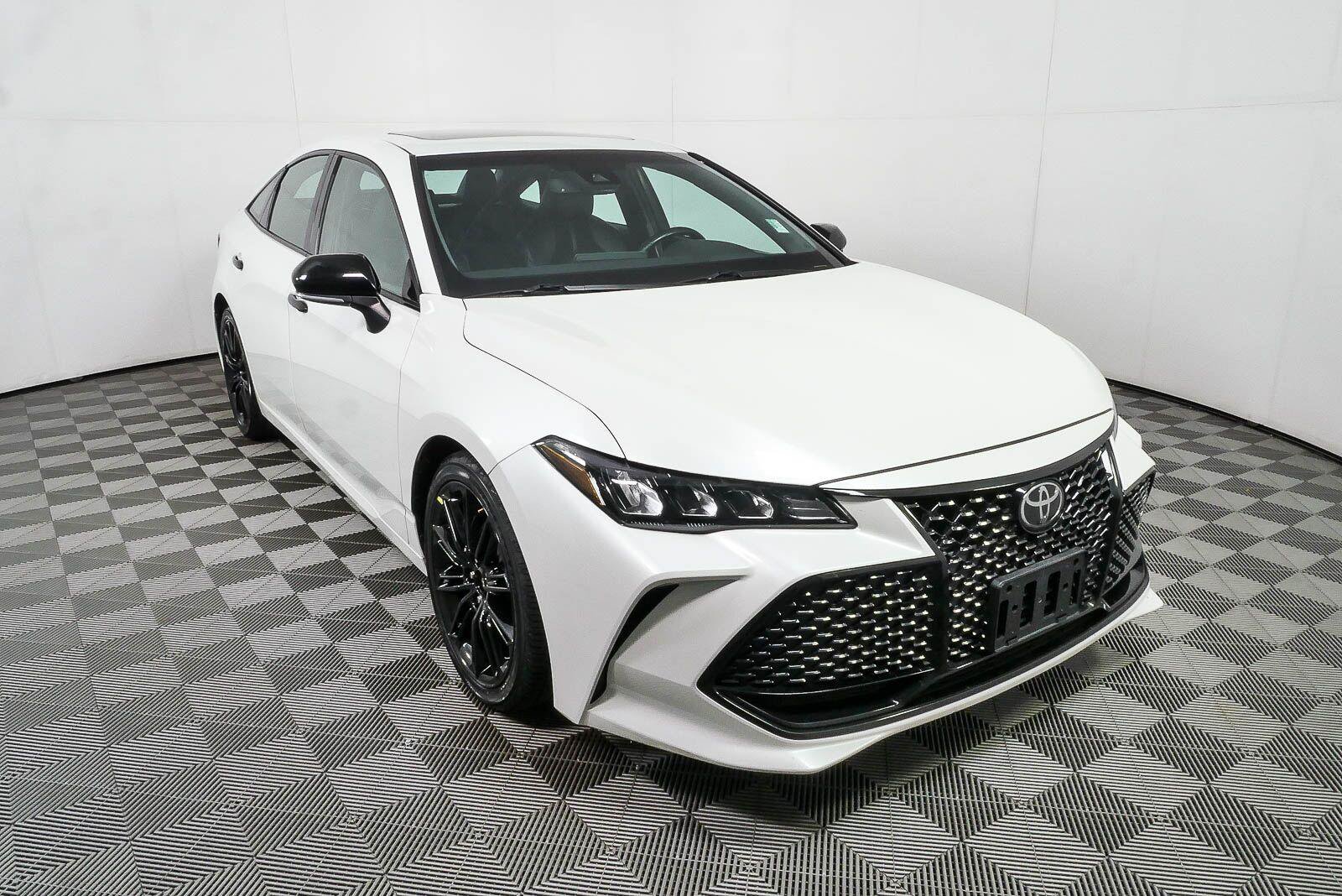 Used 2021 Toyota Avalon XSE FWD image 26