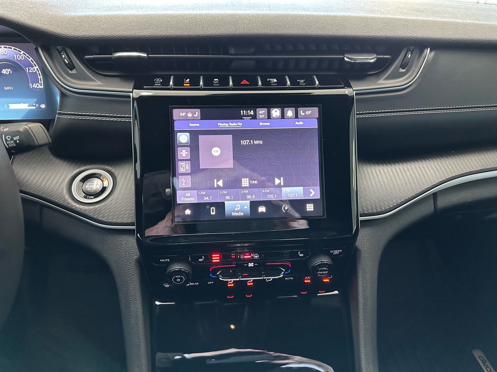 Used 2024 Jeep Grand Cherokee L Laredo w/ Luxury Tech Group I image 39